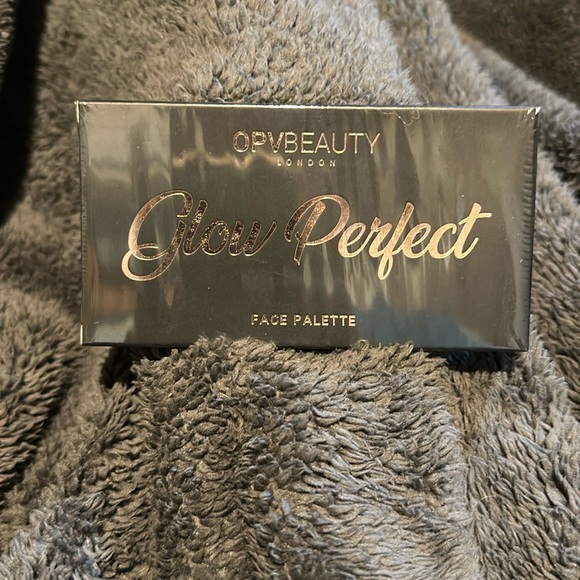 OPV Beauty Glow Perfect Face Palette - Picture 2 of 2